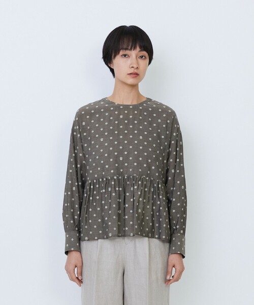LOISIR（ロワズィール）の「オリジナル柄カットジャカードペプラムブラウス（シャツ/ブラウス・レディース・ブラック系その他/ベージュ系その他・FREE）」の7枚目の写真