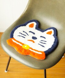 BEAMS（ビームス）の「【別注】 ニューレトロ / 縁起物 スツールラグ 招き猫（ラグ/マット）」