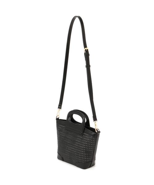 NATURAL BEAUTY BASIC(ナチュラルビューティーベーシック)の「【Oggi.jp掲載】パンチングメッシュミニバスケットバッグ(ショルダーバッグ・レディース・ダークブラウン/ブラック/オフホワイト・フリ-)」の5枚目の写真