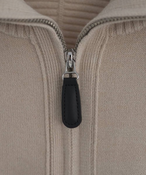 MIDWEST（ミッドウエスト）の「anuke  Zip Rib Knit（ニット/セーター・レディース・ベージュ/ダークグレー・FREE）」の11枚目の写真