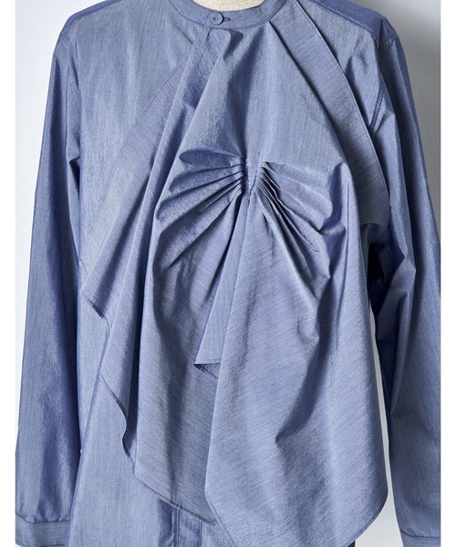 RUMCHE(ラムシェ)の「Tuck Chief Band Collar Shirt / タックチーフバンドカラーシャツ(シャツ/ブラウス・レディース・ホワイト/サックスブルー・FREE)」の15枚目の写真