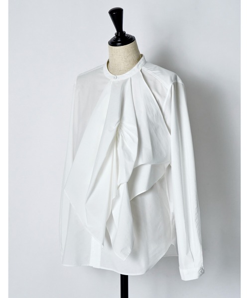 RUMCHE(ラムシェ)の「Tuck Chief Band Collar Shirt / タックチーフバンドカラーシャツ(シャツ/ブラウス・レディース・ホワイト/サックスブルー・FREE)」の10枚目の写真
