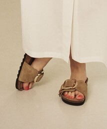 Rouge vif | 【VINILO/ヴィニーロ】スウェードバックルフリンジサンダル(サンダル)