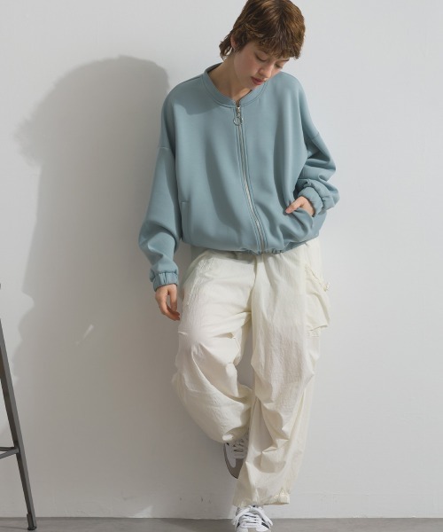 Fizz（フィズ）の「ダンボールギャザーブルゾン（ブルゾン・レディース・アイボリー/ライトブルー/ベージュ/ブラック・M）」の7枚目の写真