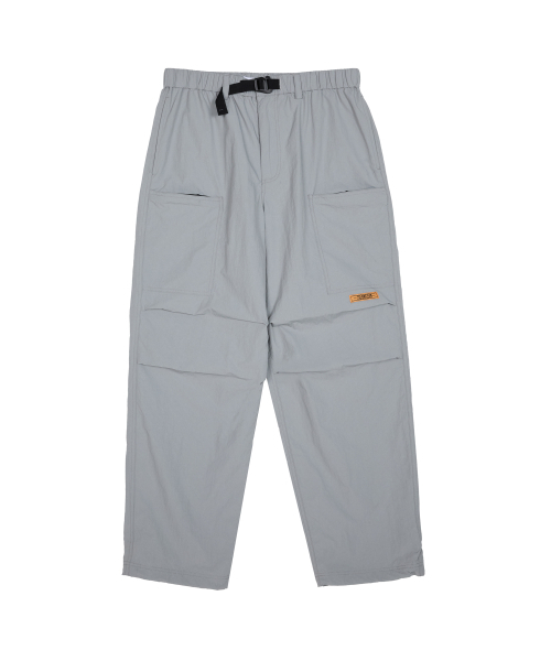 CACTUSDONUTMARKET(カクタスドーナツマーケット)の「Buckle Nylon Cargo Pants - Blue Gray(スウェットパンツ・メンズ・その他・MEDIUM/LARGE)」の1枚目の写真