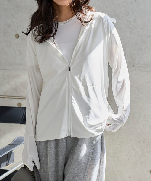 KOBE LETTUCE（コウベレタス）の「[ UVカット＆接触冷感 ] M L XL 選べる2タイプ 取り外しサンバイザー付きパーカー（パーカー・レディース・ホワイト系/ブラック系/ネイビー/ブラック/ホワイト/ネイビー系/グレー系/杢グレー・LL1/M1/M/L1/L/LL）」の3枚目の写真