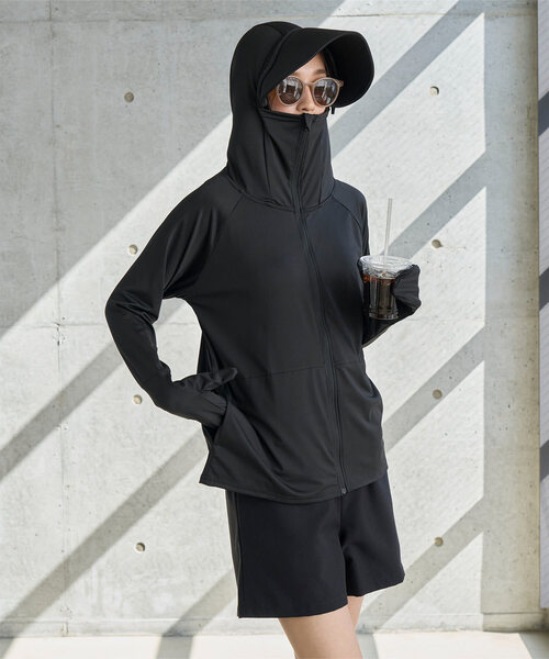 KOBE LETTUCE（コウベレタス）の「[ UVカット＆接触冷感 ] M L XL 選べる2タイプ 取り外しサンバイザー付きパーカー（パーカー・レディース・ホワイト系/ブラック系/ネイビー/ブラック/ホワイト/ネイビー系/グレー系/杢グレー・LL1/M1/M/L1/L/LL）」の5枚目の写真