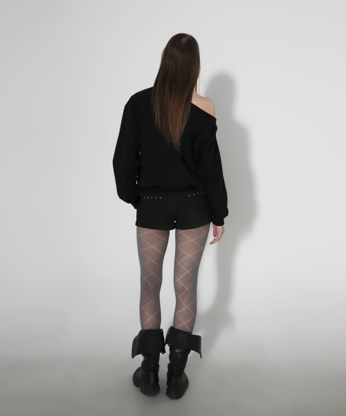 CHICKS(チックス)の「ノニード ワンショルダー スウェット ブラック(スウェット・レディース・ブラック・ONE SIZE)」の4枚目の写真