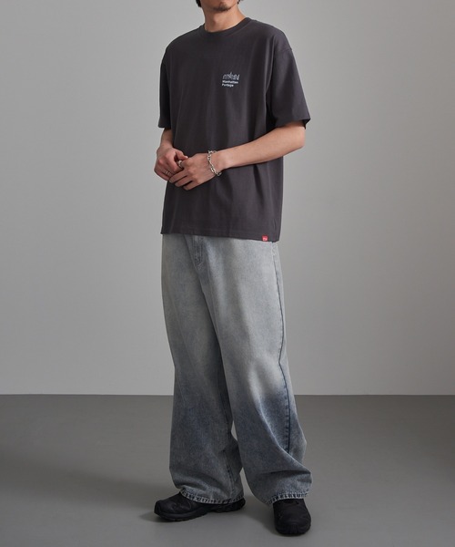 Manhattan Portage(マンハッタンポーテージ)の「【Manhattan Portage】別注 Archive Logo Print Tee / アーカイブロゴプリントTシャツ(Tシャツ/カットソー・レディース・ブラック/チャコールグレー/ホワイト・S/M/L)」の19枚目の写真