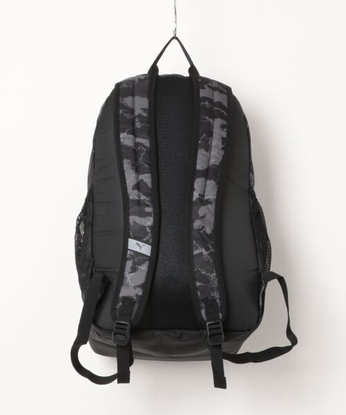 PUMA（プーマ）の「PUMA ウェア プーマウェア U ACADEMY AOP BACKPACK バッグ 091150 21BK/CAMO AOP（ボディバッグ/ウエストポーチ・メンズ・ブラック・FREE）」の2枚目の写真