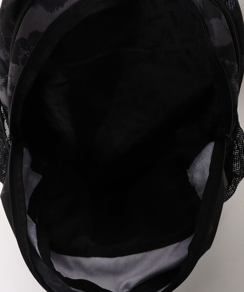 PUMA（プーマ）の「PUMA ウェア プーマウェア U ACADEMY AOP BACKPACK バッグ 091150 21BK/CAMO AOP（ボディバッグ/ウエストポーチ・メンズ・ブラック・FREE）」の5枚目の写真