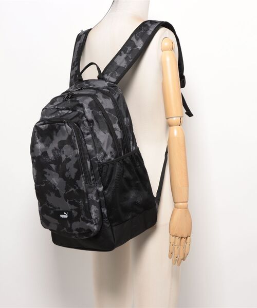 PUMA（プーマ）の「PUMA ウェア プーマウェア U ACADEMY AOP BACKPACK バッグ 091150 21BK/CAMO AOP（ボディバッグ/ウエストポーチ・メンズ・ブラック・FREE）」の6枚目の写真