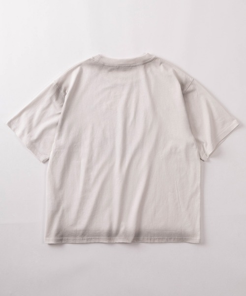 SlashDate(スラッシュデイト)の「【82】スプレー加工 カモフラ柄 アイレット スタッズ プリント クルーネックTシャツ/ユニセックス/レディース/メンズ(Tシャツ/カットソー・メンズ・ブラック/アイボリー/カモフラージュ・M/L)」の5枚目の写真
