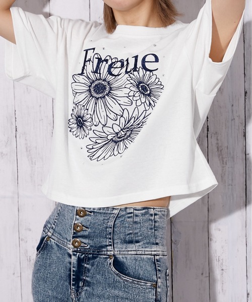GORGE(ゴージ)の「《花柄刺繍×ラインストーン》短丈Tシャツ/Y2K/春夏/全4色(Tシャツ/カットソー・レディース・オフホワイト/オートミール/チャコール/ピンク・F)」の1枚目の写真