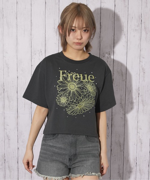 GORGE(ゴージ)の「《花柄刺繍×ラインストーン》短丈Tシャツ/Y2K/春夏/全4色(Tシャツ/カットソー・レディース・オフホワイト/オートミール/チャコール/ピンク・F)」の7枚目の写真