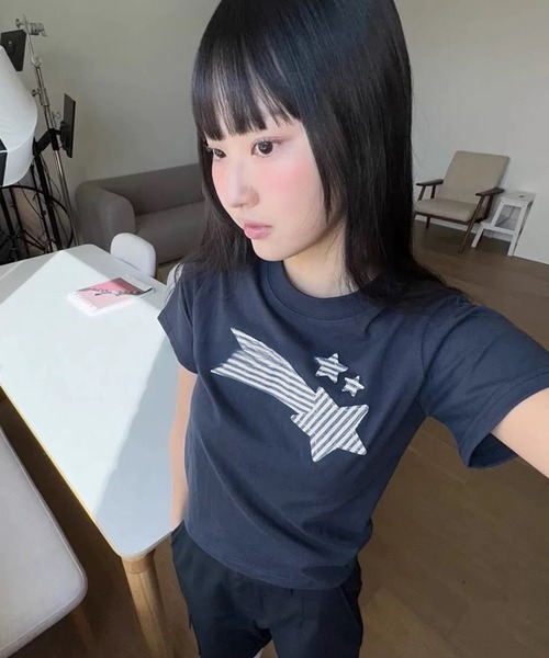 LAC-VERT(ラック・ヴェール)の「ストライプながれぼしTシャツ(Tシャツ/カットソー・レディース・ホワイト/ネイビー・FREE)」の5枚目の写真
