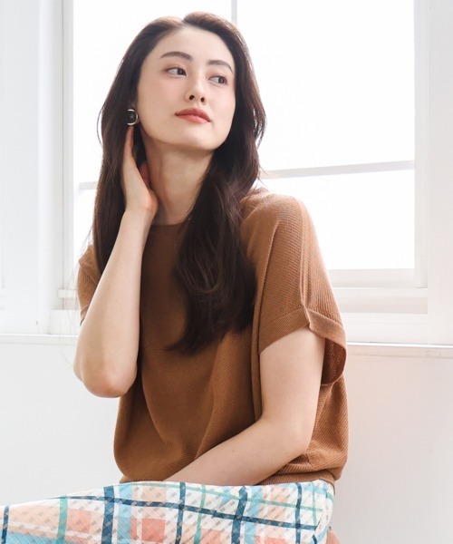 MICHEL KLEIN(ミッシェル・クラン)の「ホールガーメント(R)フレンチスリーブニット(ニット/セーター・レディース・ベージュ/ピンク/テラコッタ/ブルー・38/40)」の2枚目の写真