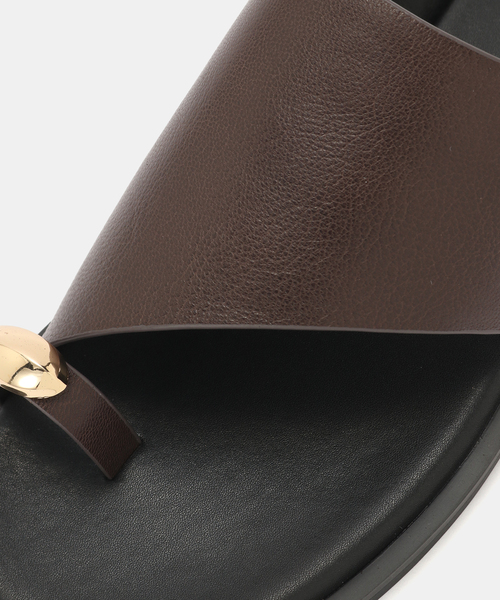 MOHI(モヒ)の「《WEB+一部店舗限定》MOHI/モヒ RING ASYMME サンダル(サンダル・レディース・ブラウン/ブラック・23.5cm/24.5cm/22.5cm)」の11枚目の写真