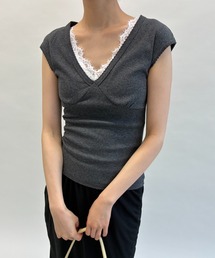 FUULLY STUDIO（フーリィーステューディオ）の「ピコレースVネックトップス（Tシャツ/カットソー）」