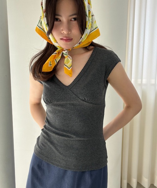 FUULLY STUDIO(フーリィーステューディオ)の「ピコレースVネックトップス(Tシャツ/カットソー・レディース・グレー/ホワイト・FREE)」の20枚目の写真