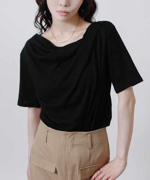 Social GIRL(ソーシャルガール)の「ドレープネック半袖Tシャツ(Tシャツ/カットソー・レディース・ブラック/オフホワイト・M)」の2枚目の写真