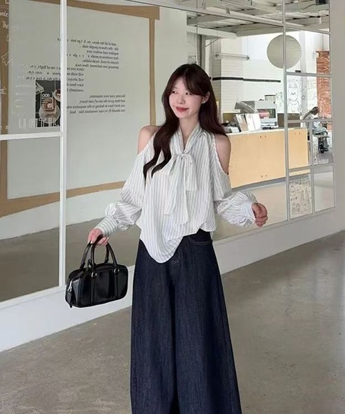 AsheKsha(アシクシャ)の「オフショルダーのストライプ柄リボン付きブラウス(シャツ/ブラウス・レディース・ホワイト・M)」の14枚目の写真