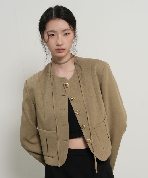 GENERAL IDEA(ジェネラルアイデア)の「【GENERAL IDEA】ストラップノーカラージャケット / STRAP COLLARLESS JACKET(ノーカラージャケット・レディース・ブラック/ベージュ・L/M/S)」の10枚目の写真