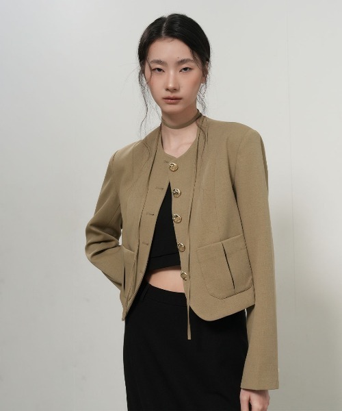 GENERAL IDEA(ジェネラルアイデア)の「【GENERAL IDEA】ストラップノーカラージャケット / STRAP COLLARLESS JACKET(ノーカラージャケット・レディース・ブラック/ベージュ・L/M/S)」の11枚目の写真