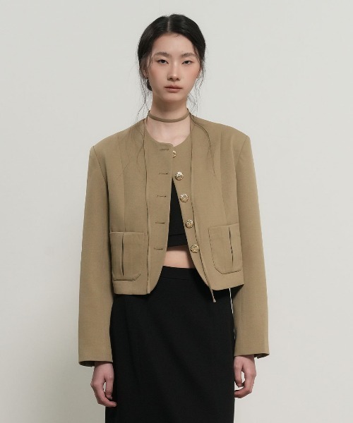GENERAL IDEA(ジェネラルアイデア)の「【GENERAL IDEA】ストラップノーカラージャケット / STRAP COLLARLESS JACKET(ノーカラージャケット・レディース・ブラック/ベージュ・L/M/S)」の12枚目の写真