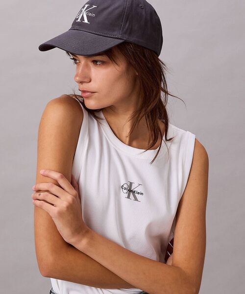Calvin Klein(カルバン・クライン)の「リブモノグラムタンクトップ(タンクトップ・レディース・ホワイト/ブラック・M/XS/S)」の2枚目の写真