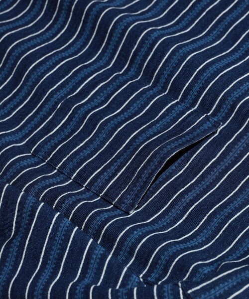 BEAMS PLUS(ビームスプラス)の「Pocket Tee Indigo Stripe(Tシャツ/カットソー・メンズ・ネイビー/サックスブルー・MEDIUM/X-LARGE/SMALL/LARGE)」の15枚目の写真