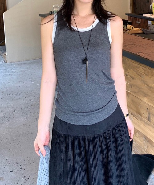 HALEY PESCA(ヘーリーペスカ)の「HALEY PESCA/レイヤード風パイピングタンクトップ(タンクトップ・レディース・ブラック/グレー/ダークグレー/アイボリー・FREE)」の4枚目の写真