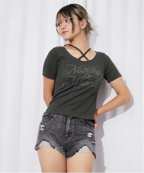 GORGE(ゴージ)の「《ラインストーンロゴ》クロスストラップリブカットソー/Y2K/春夏秋/全3色(Tシャツ/カットソー・レディース・チャコール/ブラック/オフホワイト・F)」の14枚目の写真
