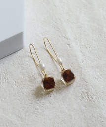 クリスタルキューブピアス(アレルギー対応ピアス)