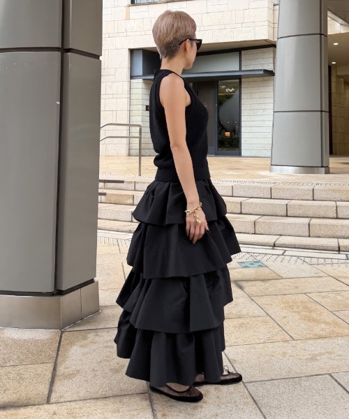 JENNE(ジェンヌ)の「ミニ・ロング・ポンチョ・マルチウェイスカート(防シワ生地)(スカート・レディース・ホワイト/ブラック・SMALL/LARGE/MEDIUM)」の4枚目の写真