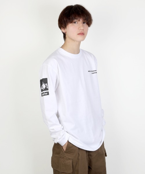 CAMPFREE（キャンプフリー）の「[キャンプフリー] CAMPFREE 長袖 Tシャツ 5.6oz ロンT ロゴプリント コットンTシャツ（Tシャツ/カットソー・メンズ・ホワイト系1/スミクロ/ダークグリーン/グレー系1/ライトオリーブ/ミックスグレー/ネイビー/サンドベージュ/グレー/スモーキーグリーン系1/ホワイト系2/ホワイト系3/アッシュ/ブラウン系その他/ブラック系1/キャメル/オリーブ系1/スモーキーグリーン系2・XL/L/XS/S/M/XXL）」の3枚目の写真