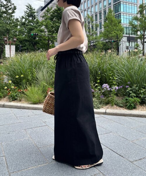 Jena espace merveilleux(ジェナ エスパスメルヴェイユ)の「ワンポイントロゴカットソー(Tシャツ/カットソー・レディース・オフホワイト/グレー/チャコールグレー・FREE)」の21枚目の写真