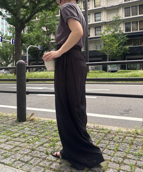 Jena espace merveilleux(ジェナ エスパスメルヴェイユ)の「ワンポイントロゴカットソー(Tシャツ/カットソー・レディース・オフホワイト/グレー/チャコールグレー・FREE)」の15枚目の写真
