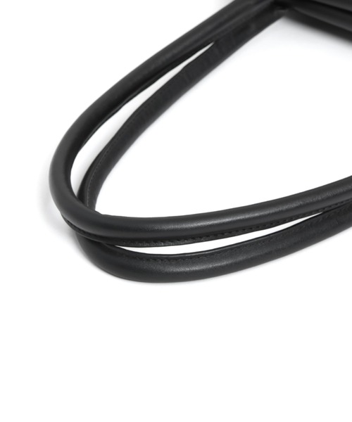 YArKA（ヤーカ）の「【YArKA/ヤーカ】real leather long frame soft bag [LFW1] / 口金ボストンバッグ（トートバッグ・メンズ・ブラック・FREE）」の9枚目の写真