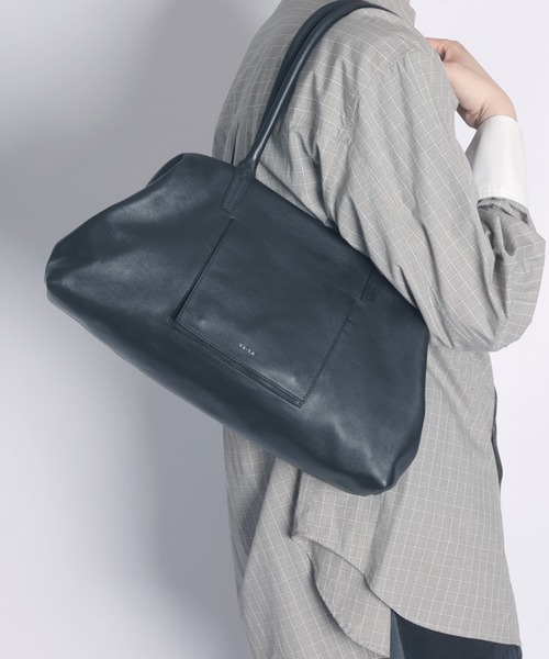 YArKA（ヤーカ）の「【YArKA/ヤーカ】real leather long frame soft bag [LFW1] / 口金ボストンバッグ（トートバッグ・メンズ・ブラック・FREE）」の3枚目の写真