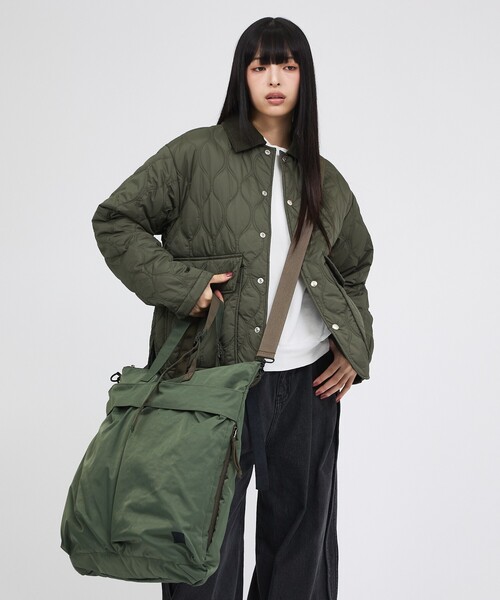 MIS(エムアイエス)の「【MIS / エムアイエス】ヘルメットバッグ / トートバッグ / ユニセックス(バックパック/リュック・メンズ・カーキ/ブラック・フリー)」の6枚目の写真