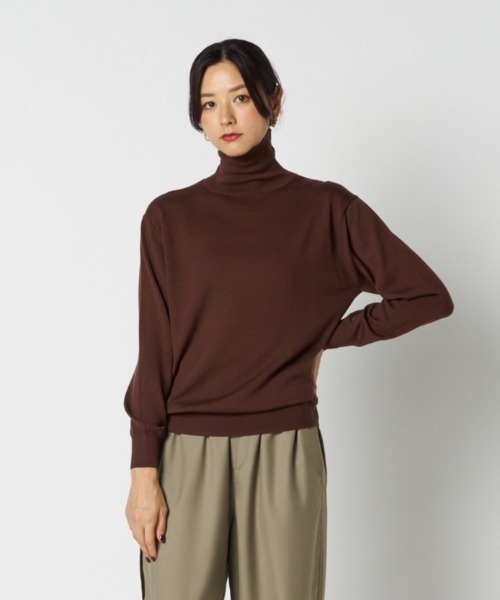 HELIOPOLE(エリオポール)の「<Letroyes> LAURE (TURTLE NECK) / ロール タートルネック(ニット/セーター・レディース・ネイビー/ブラウン/アイボリー/グリーン/レッド・1/2)」の2枚目の写真