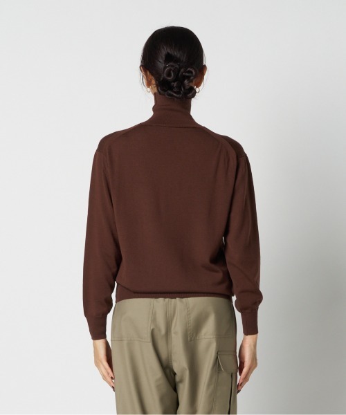 HELIOPOLE(エリオポール)の「<Letroyes> LAURE (TURTLE NECK) / ロール タートルネック(ニット/セーター・レディース・ネイビー/ブラウン/アイボリー/グリーン/レッド・1/2)」の14枚目の写真