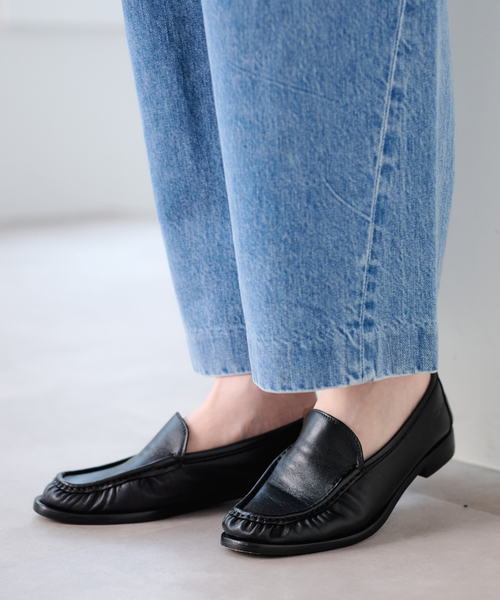 U by SPICK&SPAN(ユーバイスピックアンドスパン)の「CORSO ROMA 9 / コルソローマノーヴェ ローファー(ローファー・レディース・ブラック・38/36/37)」の2枚目の写真