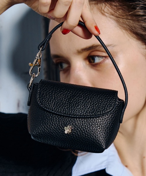MARY QUANT ポーチ MARY QUANT/DAISY MINI BAG CHARM（ポーチ）｜MARY QUANT（マリー