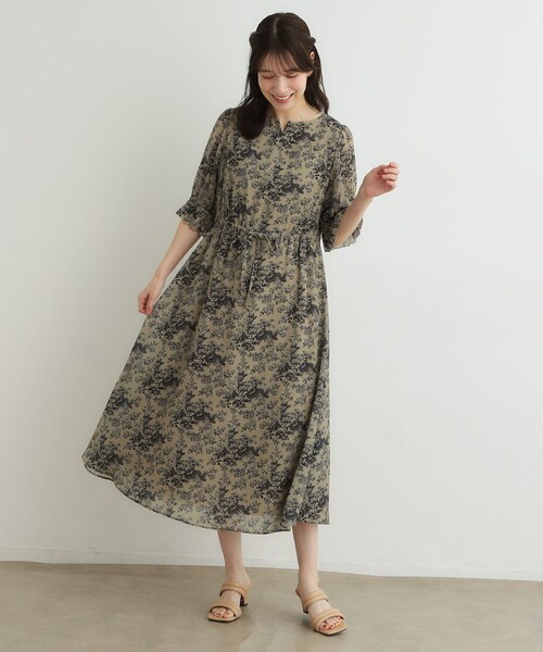 LAURA ASHLEY(ローラアシュレイ)の「【洗える/ウエストドロスト・袖口ゴム仕様】トワル ディライト柄シフォンワンピース(ワンピース・レディース・カーキ系/ネイビー系・40/38)」の14枚目の写真