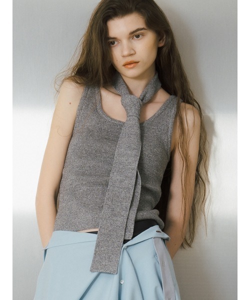 ELCHELE(エルチェレ)の「TIE WITH KNIT TANK(タンクトップ・レディース・ヘザーグレー/ホワイト/オリーブ・FREE)」の4枚目の写真