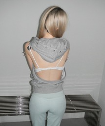 puching backless hoodie