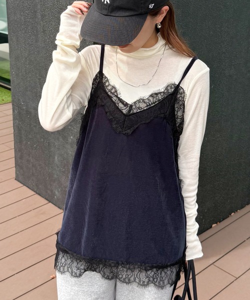 ISOOK(アイスー)の「【ISOOK / アイスー】レースベロアキャミソール / キャミビスチェ ベロアトップス キャミトップス レーストップス 秋服 レイヤード ZOZOTOWN限定(キャミソール・レディース・ネイビー/ブラウン・FREE)」の3枚目の写真