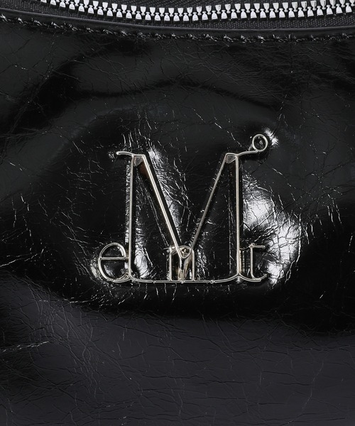 MUCENT(ムセント)の「【MUCENT/ムセント】BARB METAL LOGO 2-WAY EYELET CROSS BAG UNISEX/バブ メタル ロゴ 2way アイレット クロスバッグ ユニセックス(ショルダーバッグ・レディース・ブラック・FREE)」の3枚目の写真